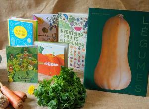 Des livres et des légumes en présentation