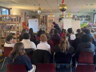 Cécile Alix rencontre une classe de lycéens