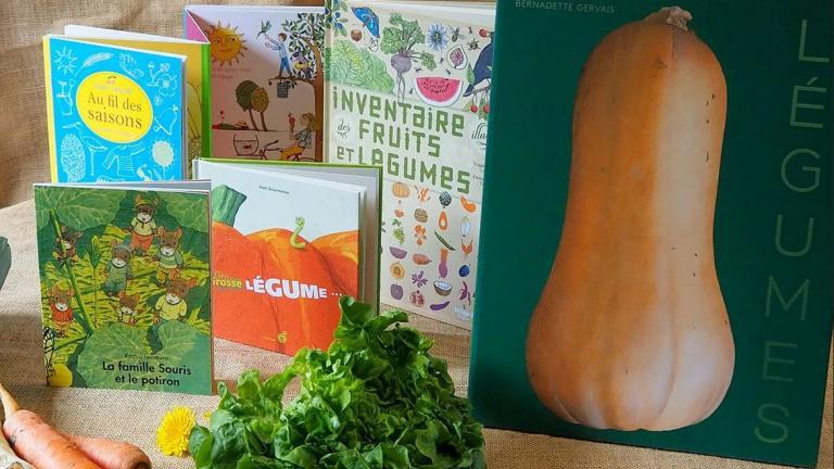 Des livres et des légumes en présentation